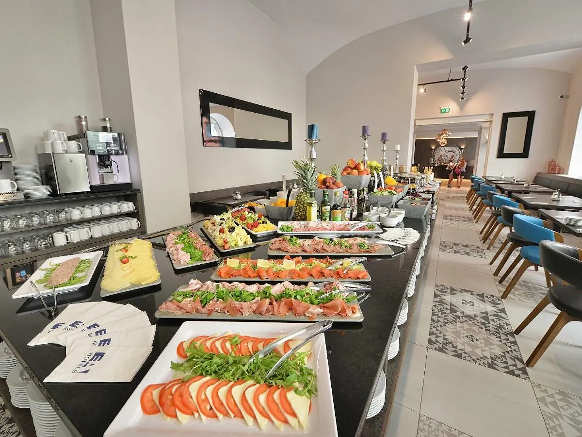 Ea Hotel New Town Praag 4*,